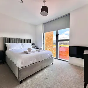 https://river-apartments.hotelsin-nottingham.com